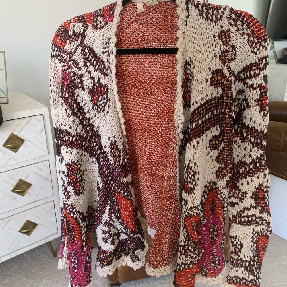 Anthropologie sweater. Size S. Perfect condition.